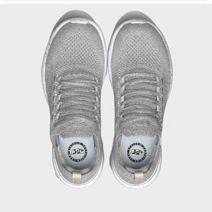 APL womens tech loom breeze sneaker NWT